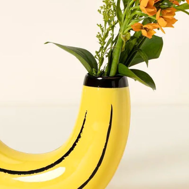 Creative Banana Vase for Unique Flower Arrangements – Home Decor